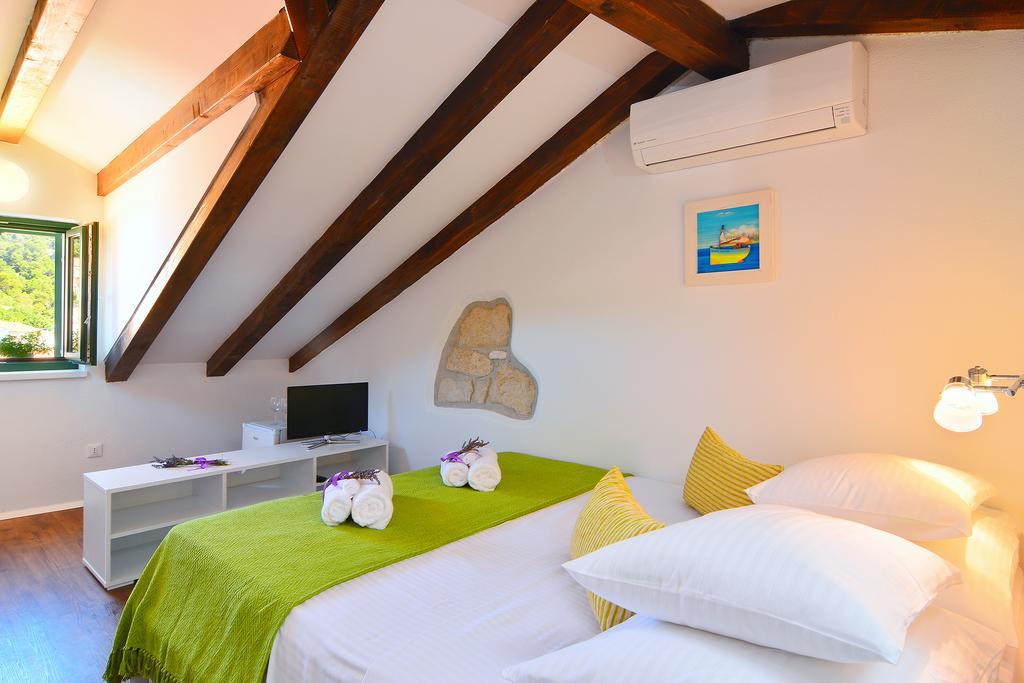 Apartments And Rooms Kampanel Hvar Town Pokoj fotografie