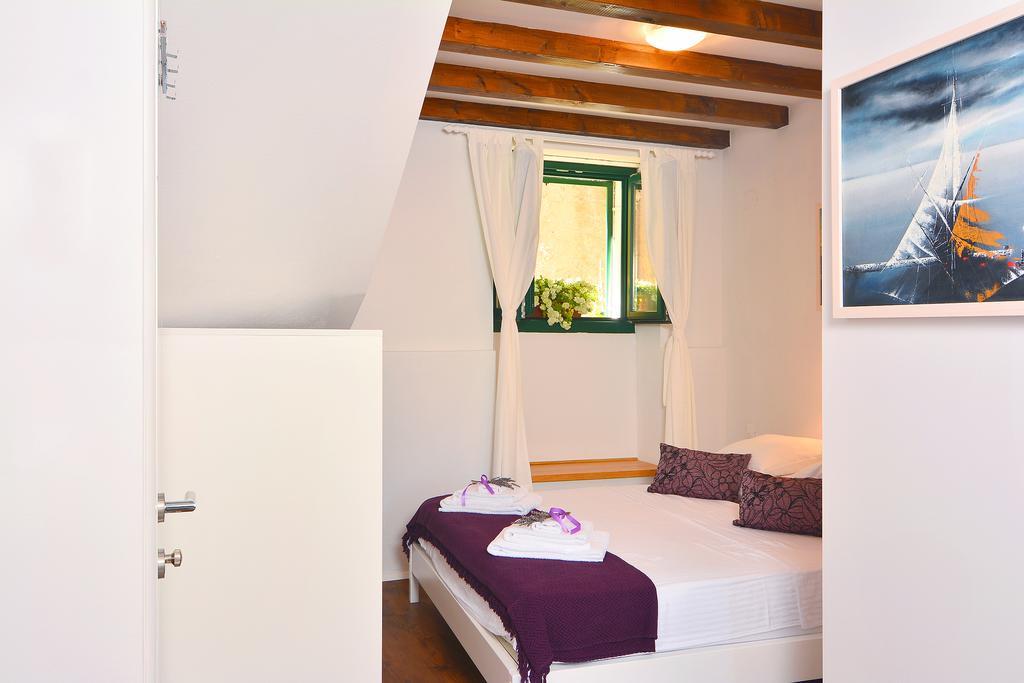 Apartments And Rooms Kampanel Hvar Town Pokoj fotografie